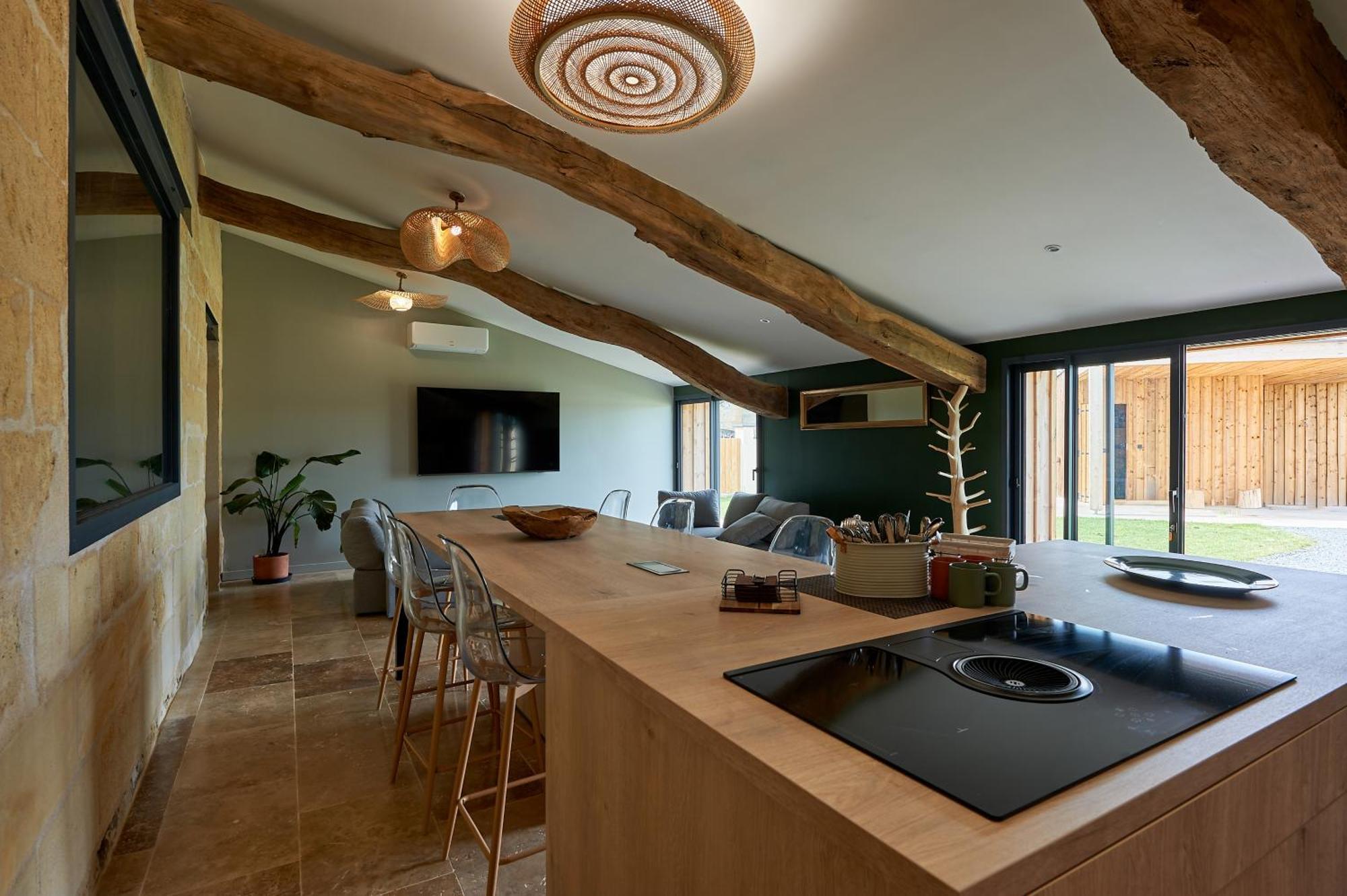 Lussac  Le Repaire Lagardere B&B 외부 사진