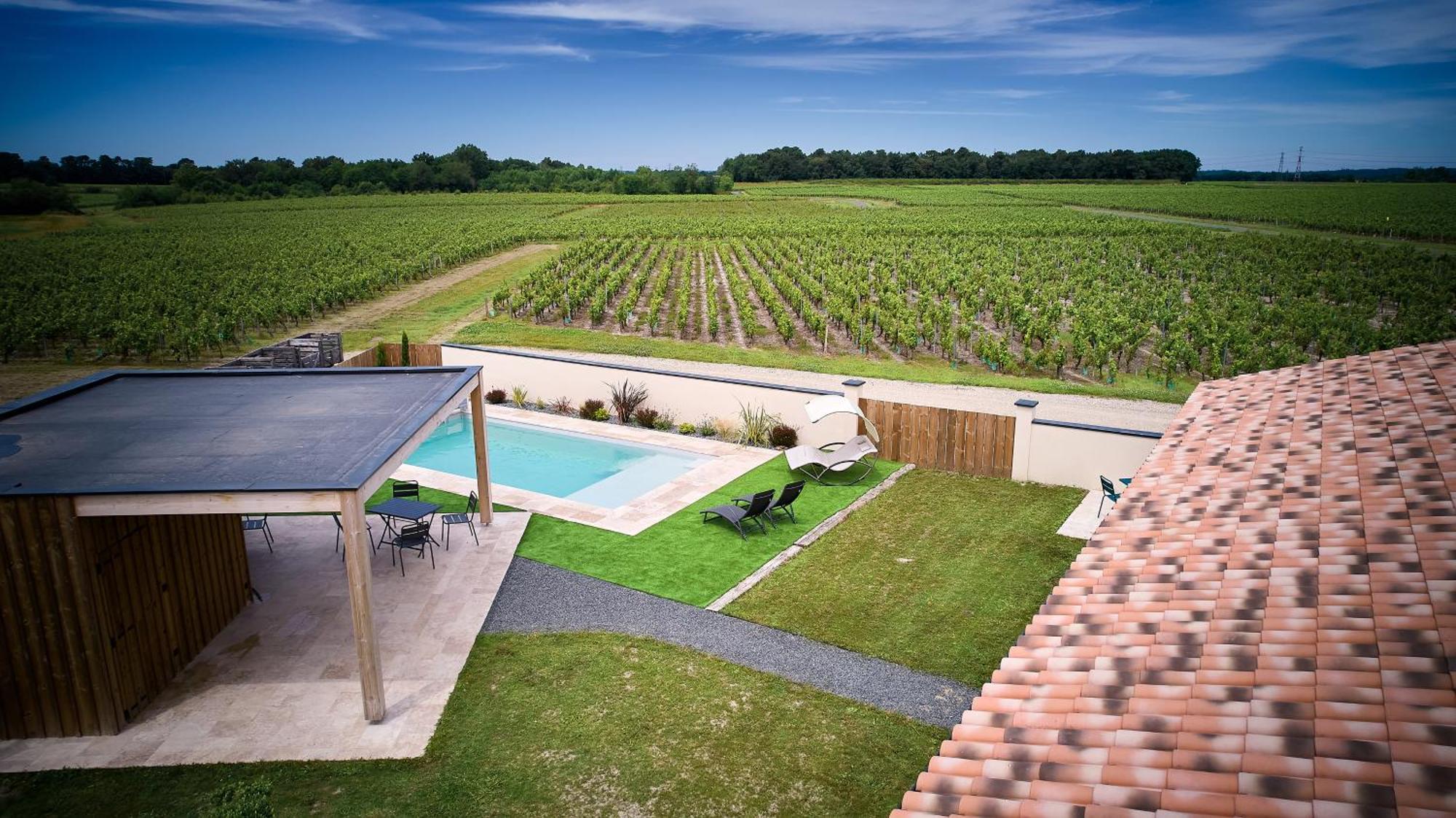 Lussac  Le Repaire Lagardere B&B 외부 사진