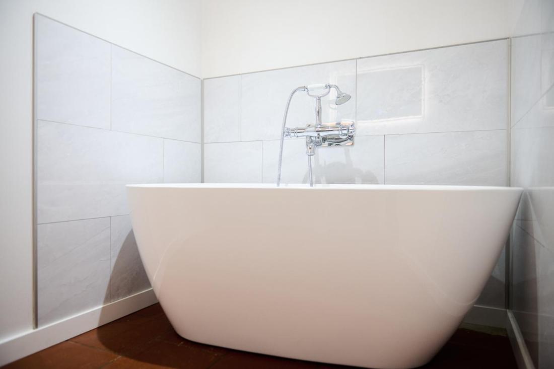 Lussac  Le Repaire Lagardere B&B 외부 사진